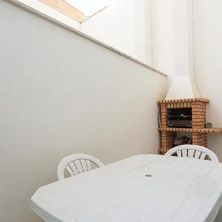 T1 Av. Guimaraes Apartamento Nazaré